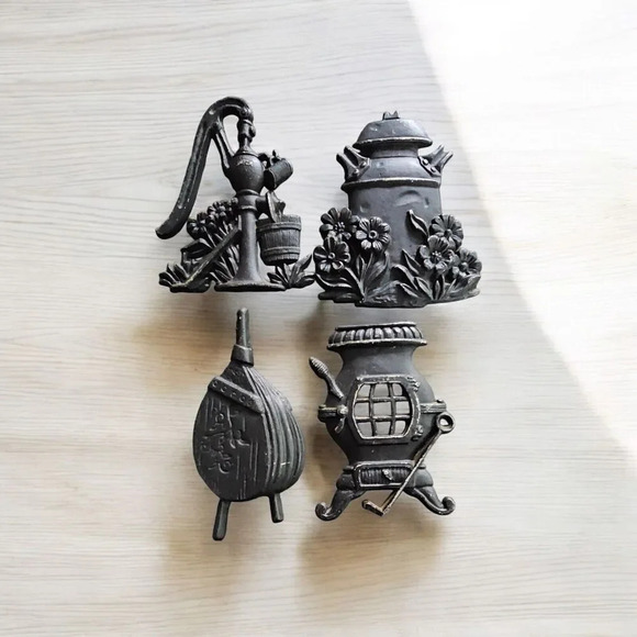 Vtg Primitive Wall Art SEXTON Cast Metal Milk Can Water Pump Wood Stove Lot Of 4 - Picture 1 of 8